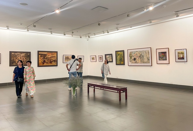 "Hà Nội sức sống và niềm tin" - món quà nghệ thuật mừng 70 năm Ngày Giải phóng Thủ đô - Ảnh 4. "Hà Nội sức sống và niềm tin" - món quà nghệ thuật mừng 70 năm Ngày Giải phóng Thủ đô - Ảnh 4.