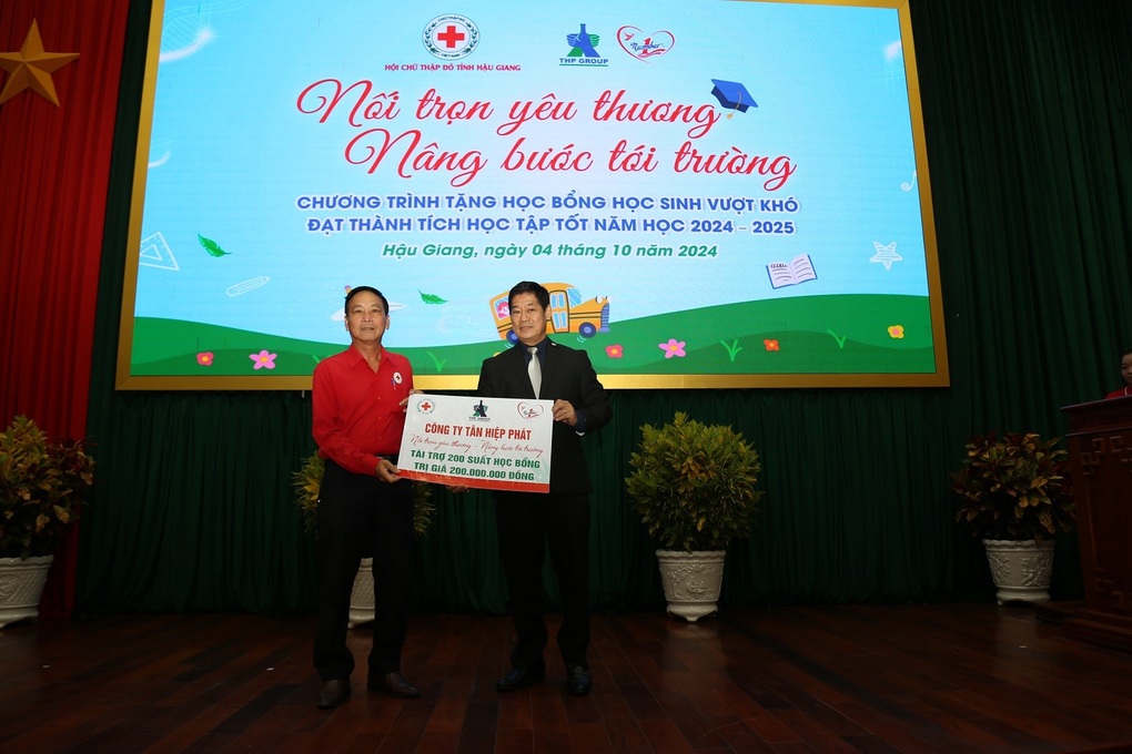 Tân Hiệp Phát tiếp sức tới trường cho 200 học sinh tại tỉnh Hậu Giang - 5 Tân Hiệp Phát tiếp sức tới trường cho 200 học sinh tại tỉnh Hậu Giang - 5
