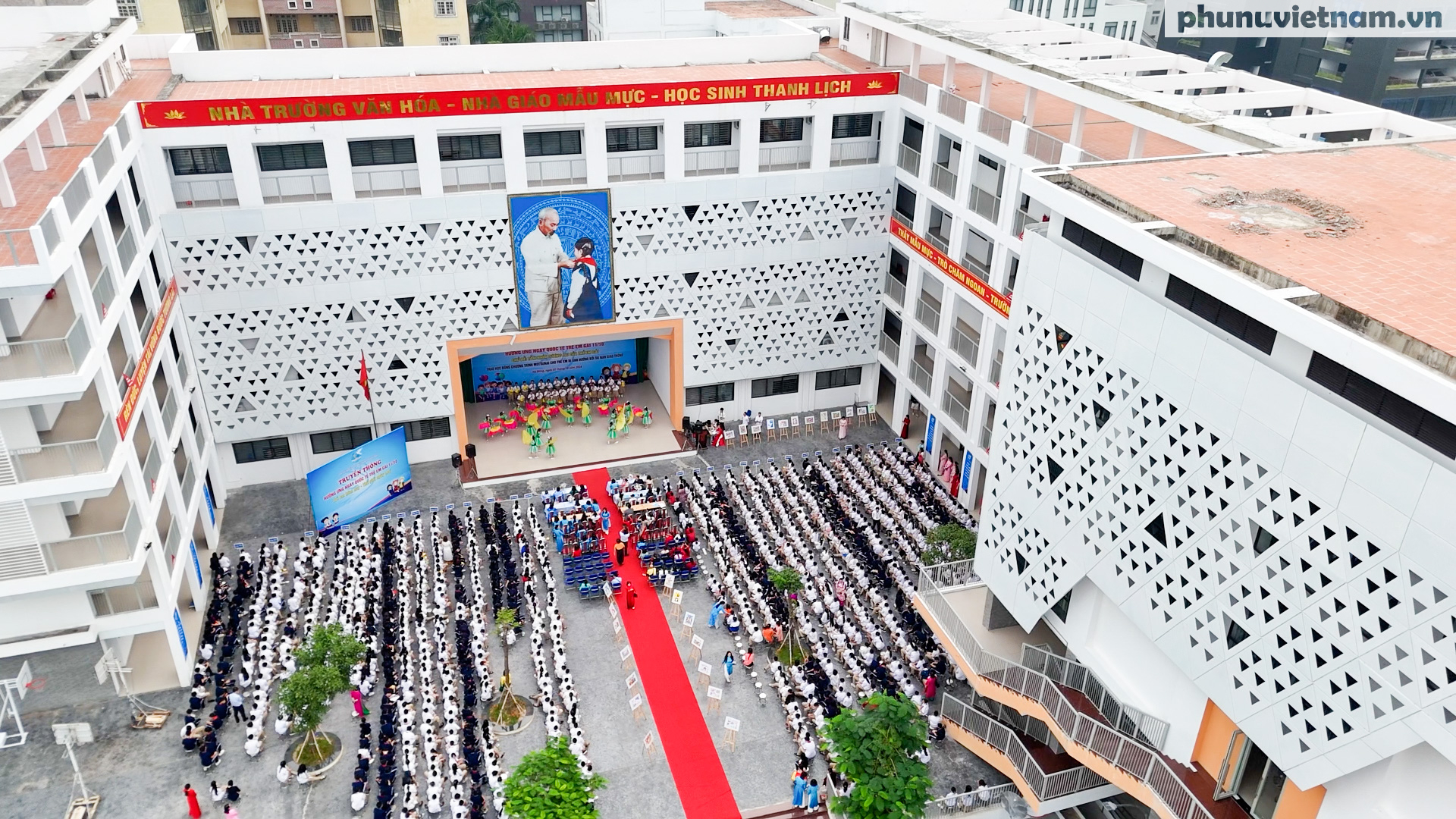 Học sinh Hà Nội phòng, chống bạo lực, xâm hại trẻ em gái thông qua tranh vẽ- Ảnh 1. Học sinh Hà Nội phòng, chống bạo lực, xâm hại trẻ em gái thông qua tranh vẽ- Ảnh 1.