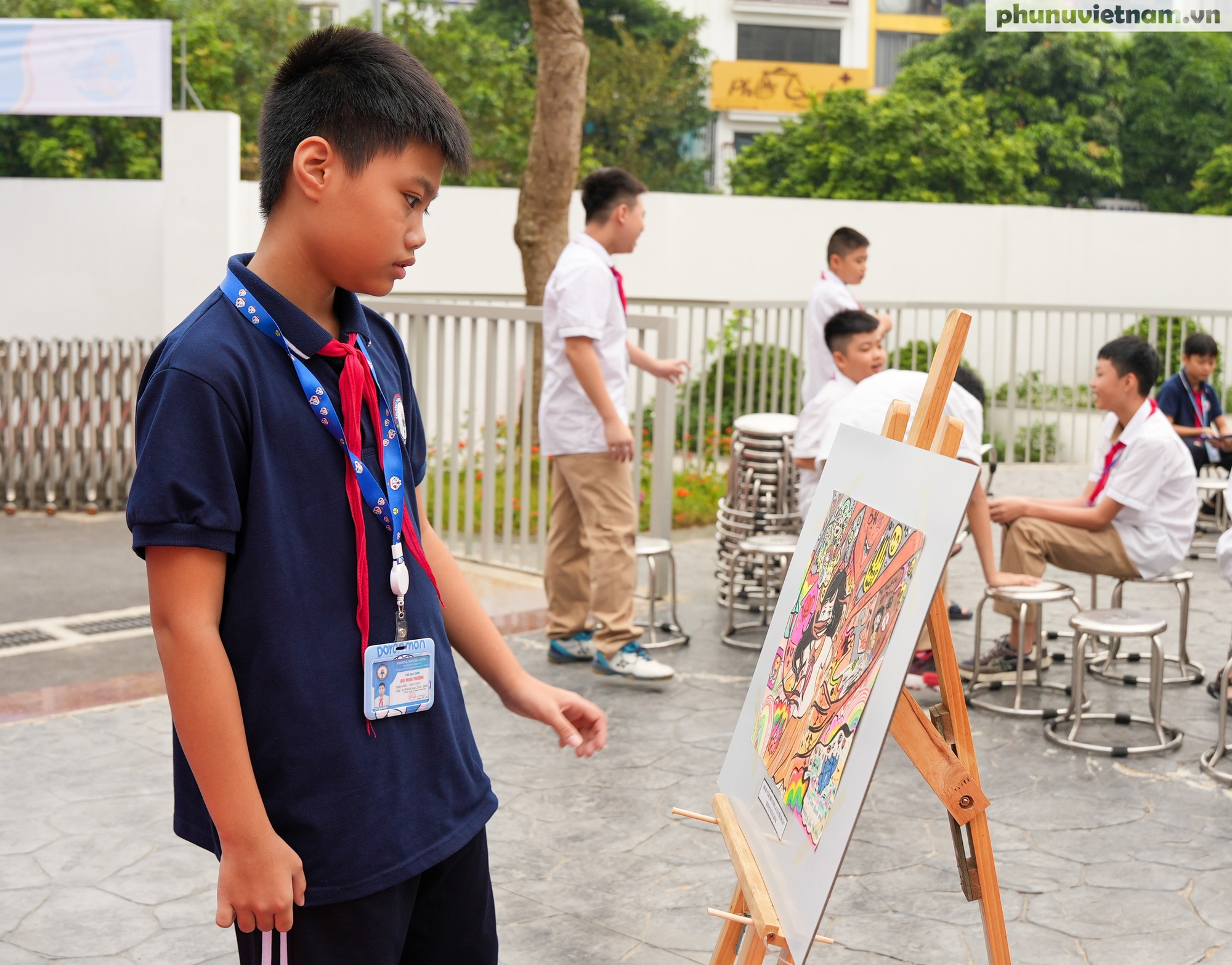 Học sinh Hà Nội phòng, chống bạo lực, xâm hại trẻ em gái thông qua tranh vẽ- Ảnh 13. Học sinh Hà Nội phòng, chống bạo lực, xâm hại trẻ em gái thông qua tranh vẽ- Ảnh 13.
