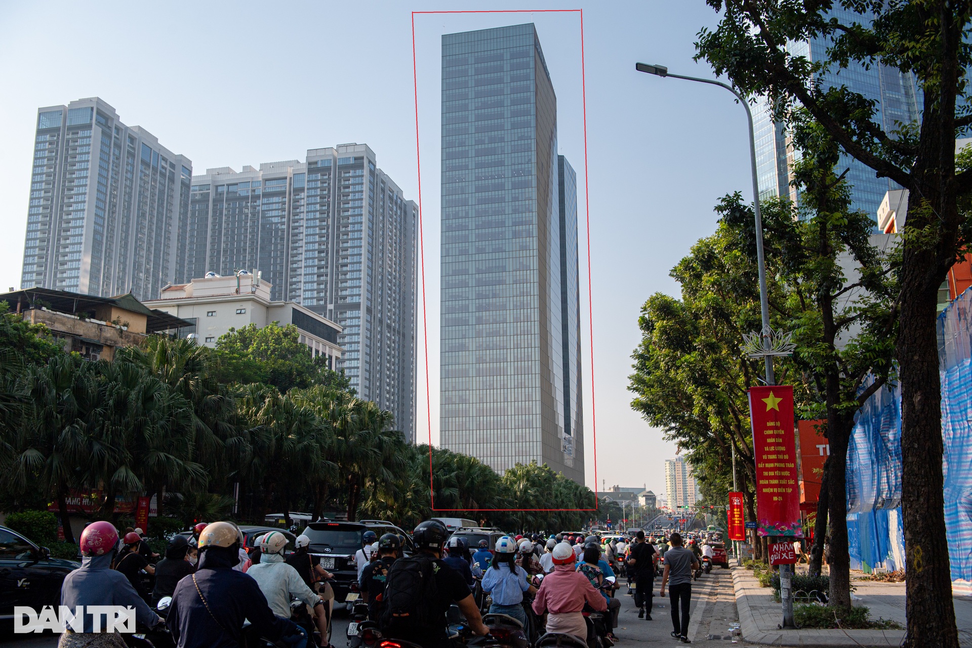 Cận cảnh 2 tòa nhà liên quan bà Trương Mỹ Lan muốn bán, khắc phục hậu quả - 8 Cận cảnh 2 tòa nhà liên quan bà Trương Mỹ Lan muốn bán, khắc phục hậu quả - 8
