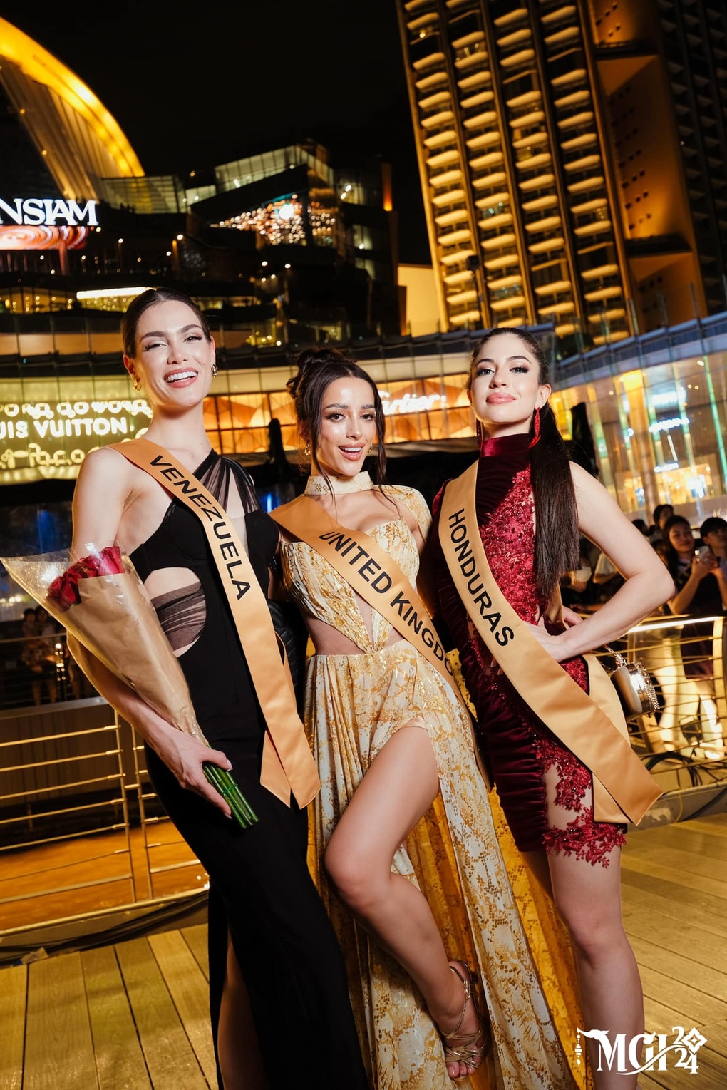 Người đẹp bị tấn công giữa lùm xùm của cuộc thi Hoa hậu Hòa bình 2024 - 5 Người đẹp bị tấn công giữa lùm xùm của cuộc thi Hoa hậu Hòa bình 2024 - 5