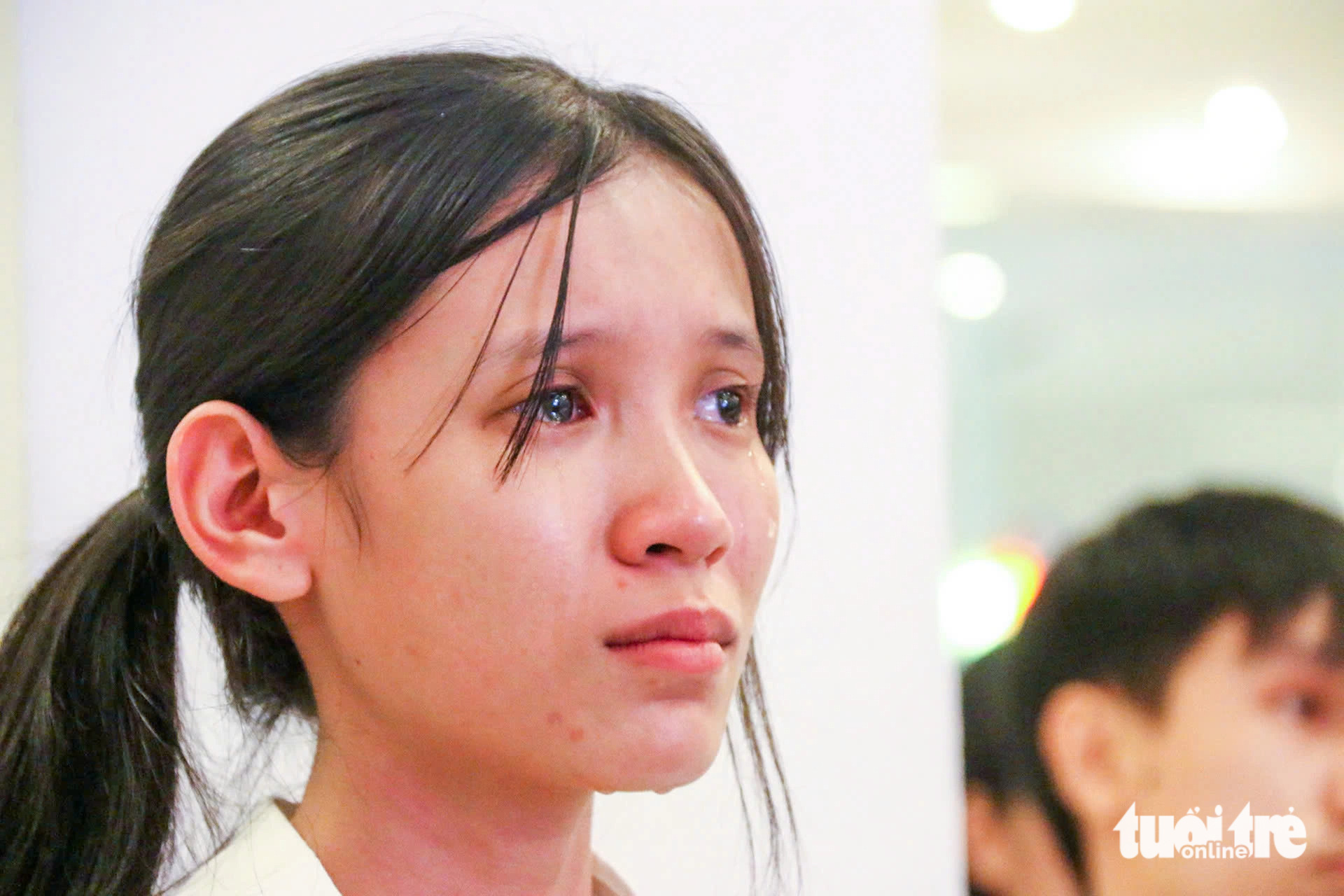 SV Huế, Quảng Ngãi được tiếp sức đến trường: Dù chưa từng được uống dòng sữa mẹ, tôi vẫn ráng học - Ảnh 10. SV Huế, Quảng Ngãi được tiếp sức đến trường: Dù chưa từng được uống dòng sữa mẹ, tôi vẫn ráng học - Ảnh 9.