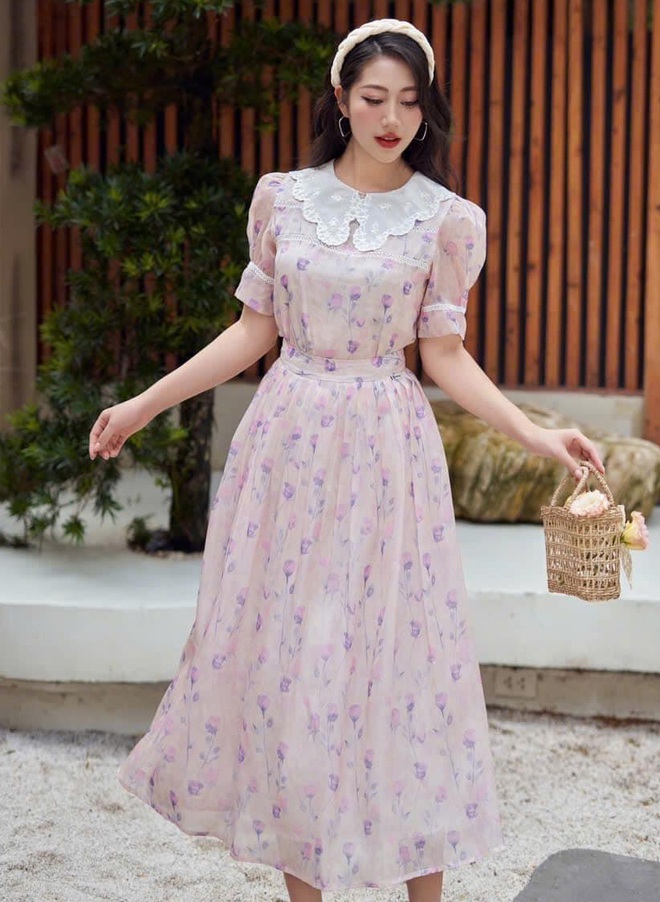 Muốn trẻ trung xinh đẹp, đừng quên diện váy hoa- Ảnh 4. Muốn trẻ trung xinh đẹp, đừng quên diện váy hoa- Ảnh 4.