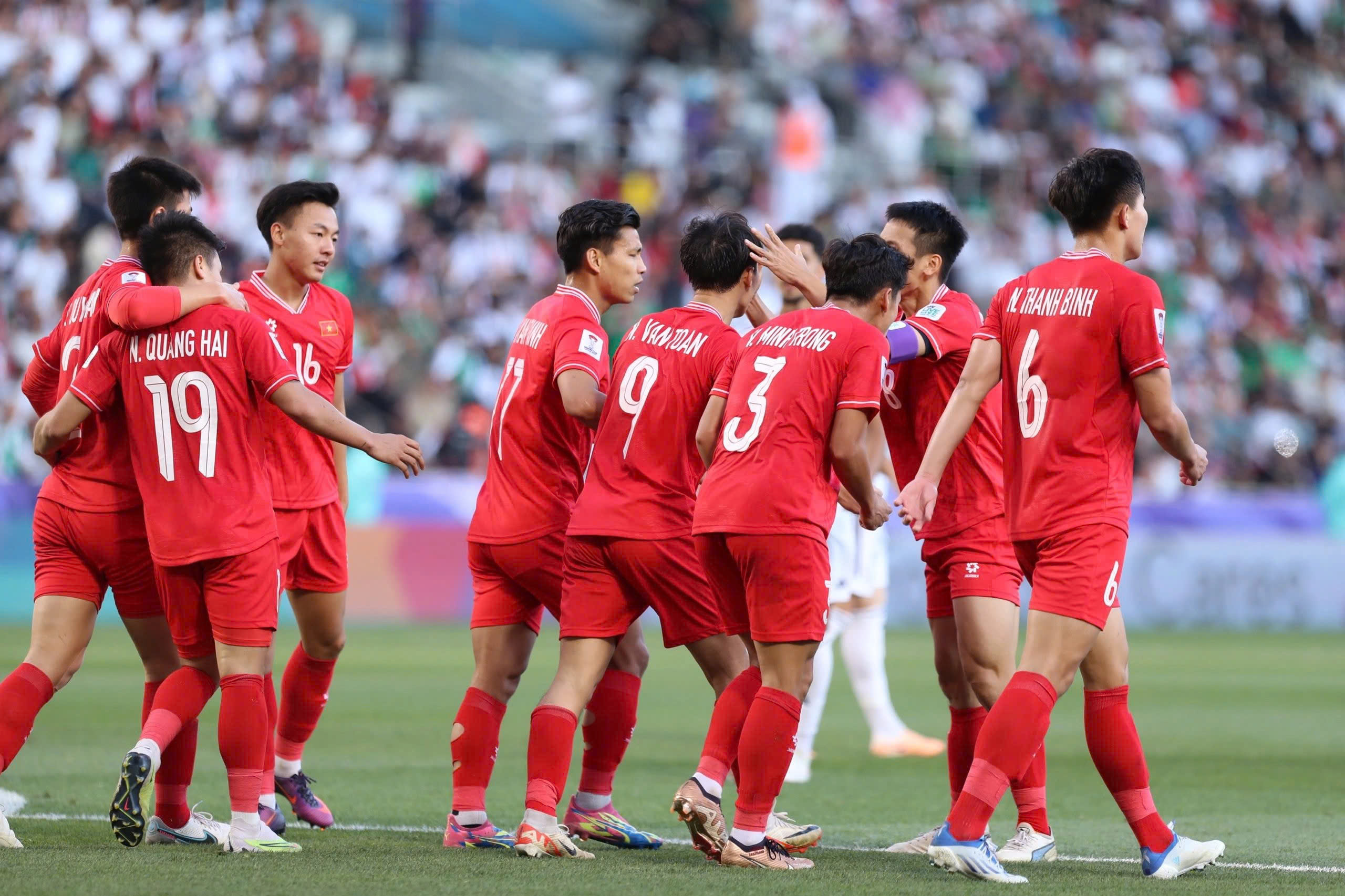 HLV Kim Sang-sik thừa hưởng gì từ ông Troussier, đây là câu trả lời!- Ảnh 4. HLV Kim Sang-sik thừa hưởng gì từ ông Troussier, đây là câu trả lời!- Ảnh 4.