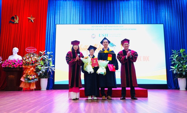 Trường Đại học TDTT TP.HCM tổ chức Lễ tốt nghiệp và trao bằng Tiến sĩ, Thạc sĩ và Cử nhân năm 2024 - Ảnh 3. Trường Đại học TDTT TP.HCM tổ chức Lễ tốt nghiệp và trao bằng Tiến sĩ, Thạc sĩ và Cử nhân năm 2024 - Ảnh 3.