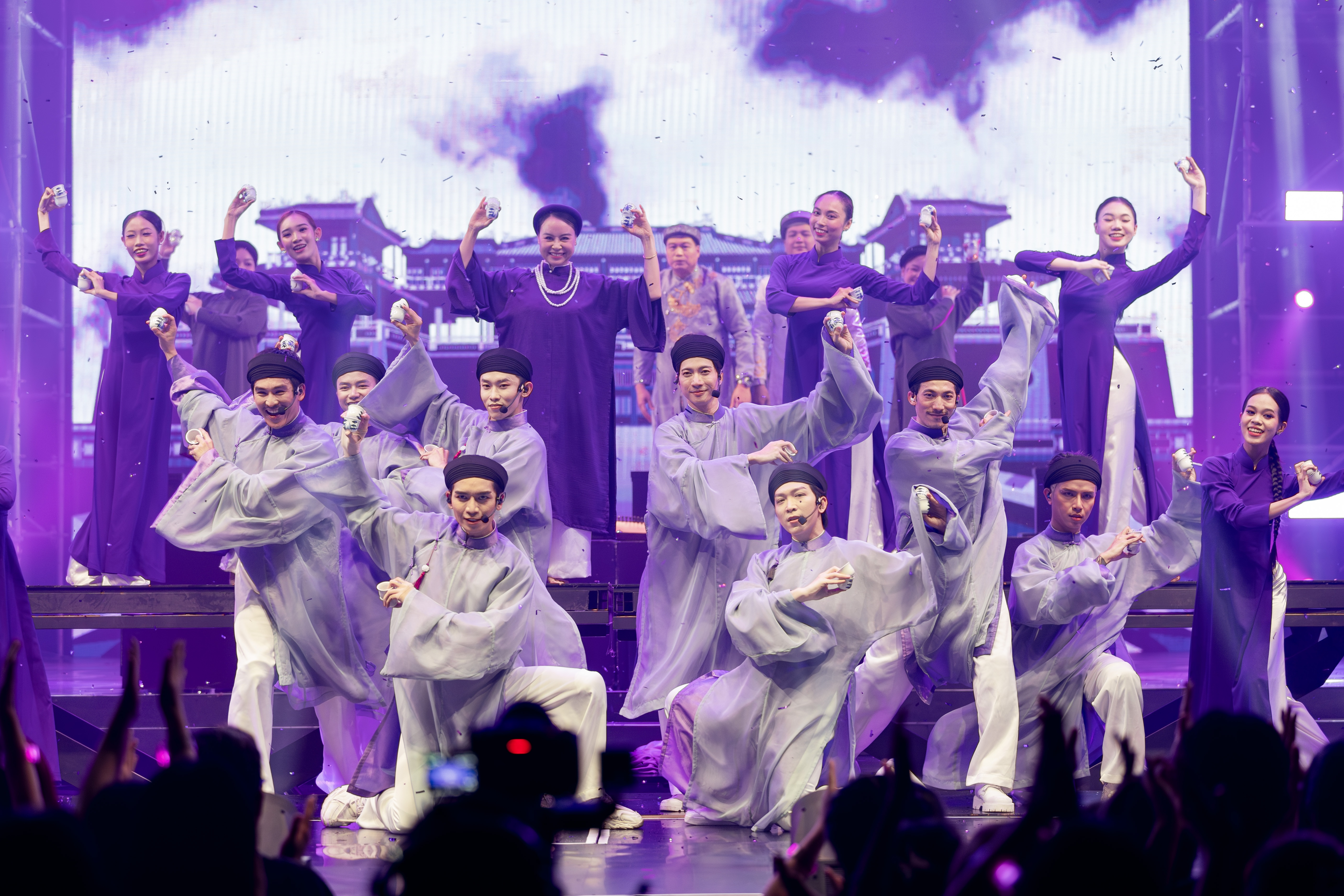 Anh trai vượt ngàn chông gai đang hụt hơi, đuối sức? - 7 Anh trai vượt ngàn chông gai đang hụt hơi, đuối sức? - 7