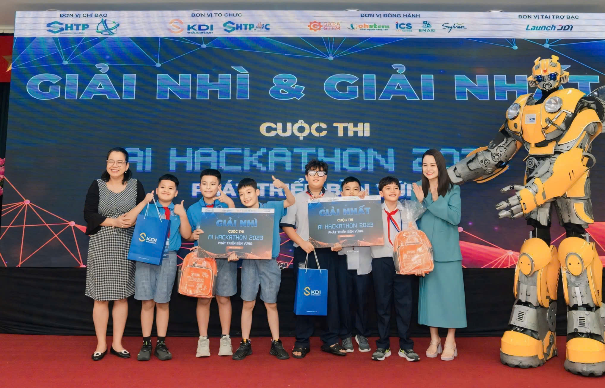 Nữ doanh nhân trẻ với khát vọng đổi mới giáo dục Việt Nam- Ảnh 2. Nữ doanh nhân trẻ với khát vọng đổi mới giáo dục Việt Nam- Ảnh 2.