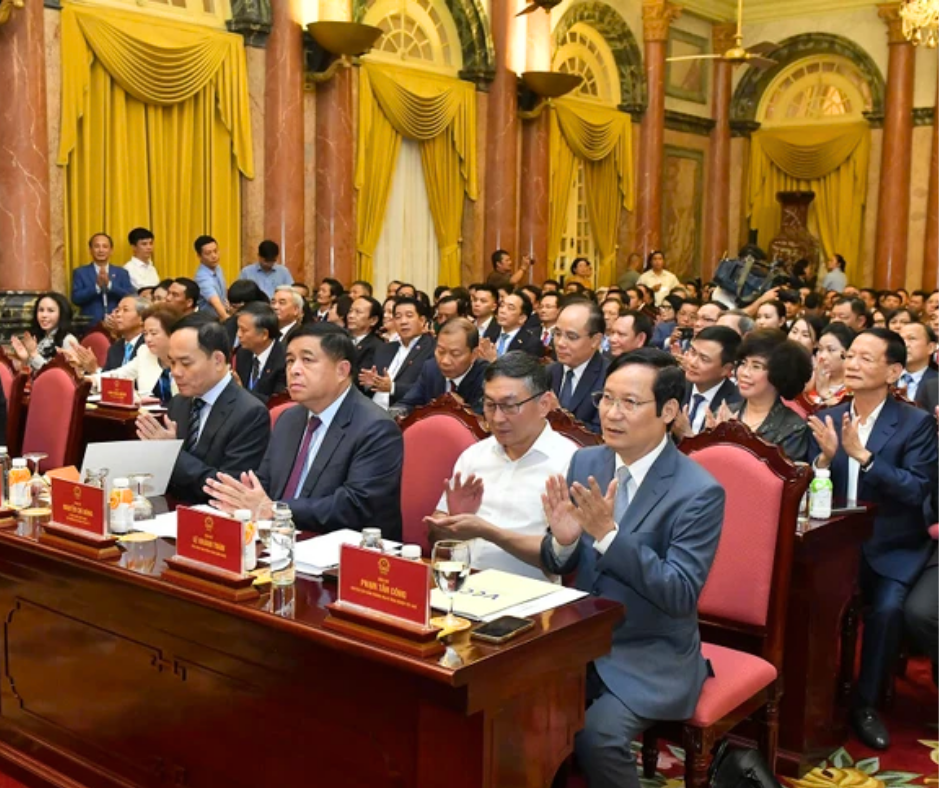 Ghi nhận cống hiến, đóng góp quan trọng của lực lượng doanh nhân nước nhà- Ảnh 2. Ghi nhận cống hiến, đóng góp quan trọng của lực lượng doanh nhân nước nhà- Ảnh 2.