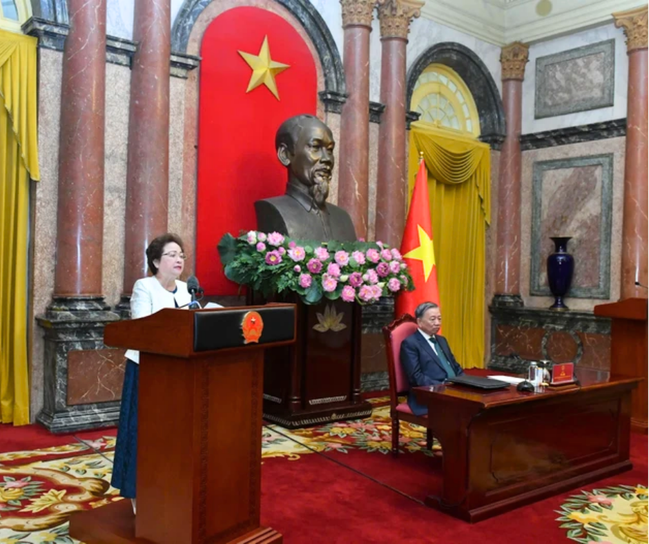 Ghi nhận cống hiến, đóng góp quan trọng của lực lượng doanh nhân nước nhà- Ảnh 4. Ghi nhận cống hiến, đóng góp quan trọng của lực lượng doanh nhân nước nhà- Ảnh 4.