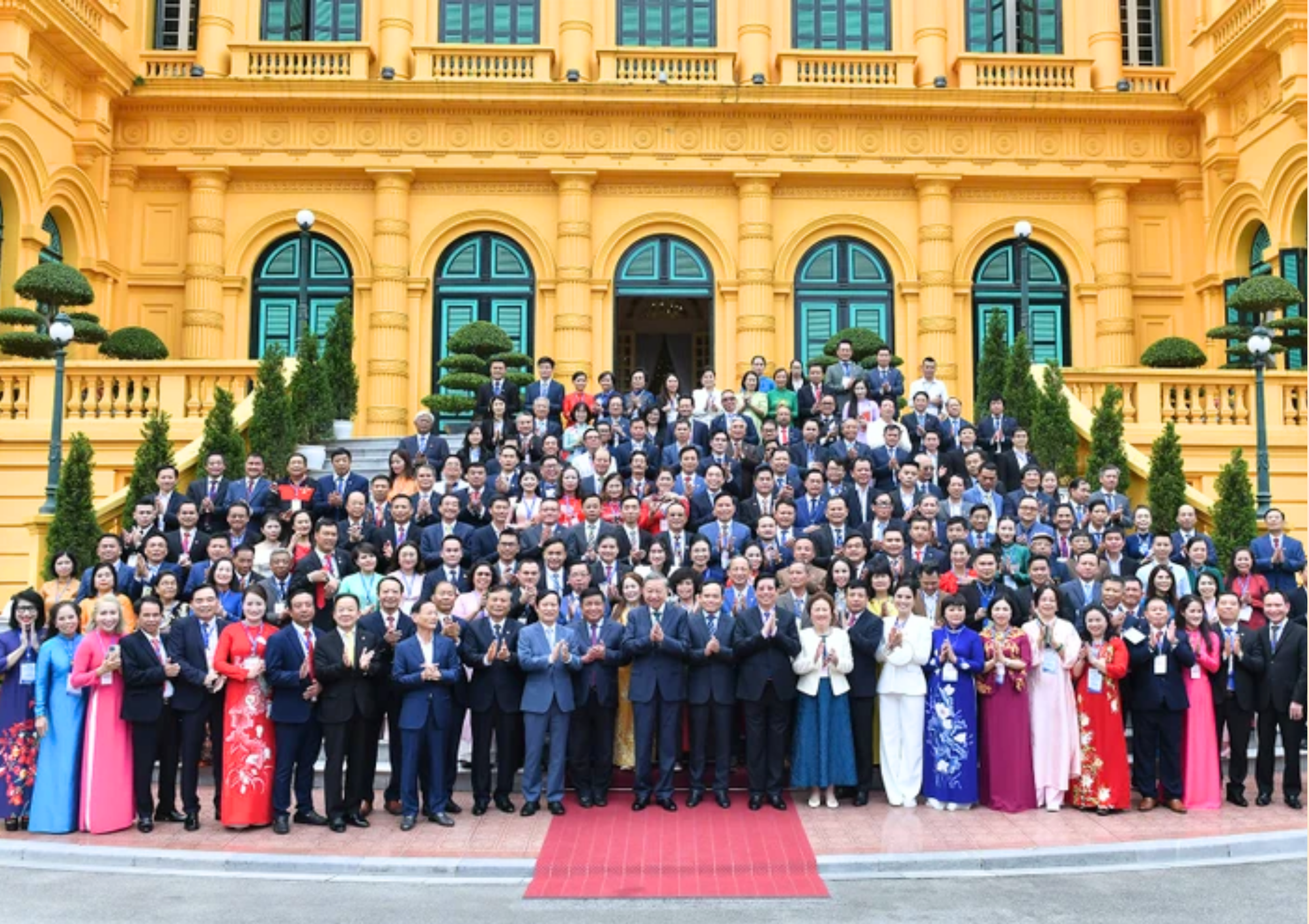 Ghi nhận cống hiến, đóng góp quan trọng của lực lượng doanh nhân nước nhà- Ảnh 5. Ghi nhận cống hiến, đóng góp quan trọng của lực lượng doanh nhân nước nhà- Ảnh 5.
