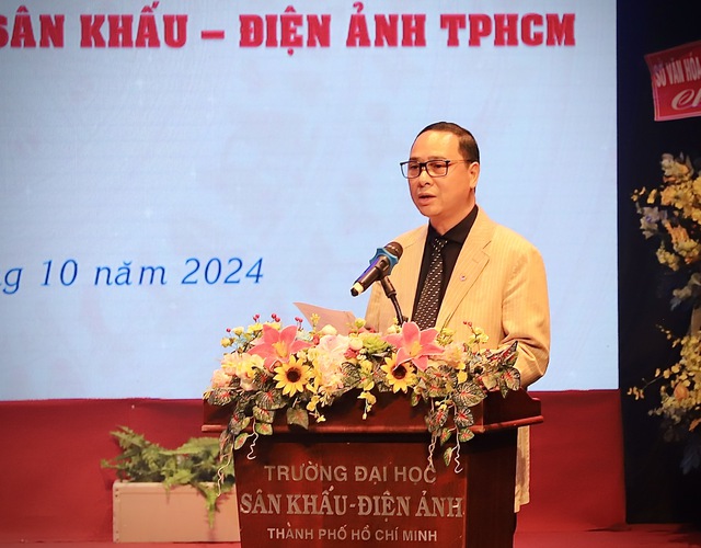 Ngày đặc biệt của thầy và trò Trường Đại học Sân khấu - Điện ảnh TP.HCM - Ảnh 5. Ngày đặc biệt của thầy và trò Trường Đại học Sân khấu - Điện ảnh TP.HCM - Ảnh 5.