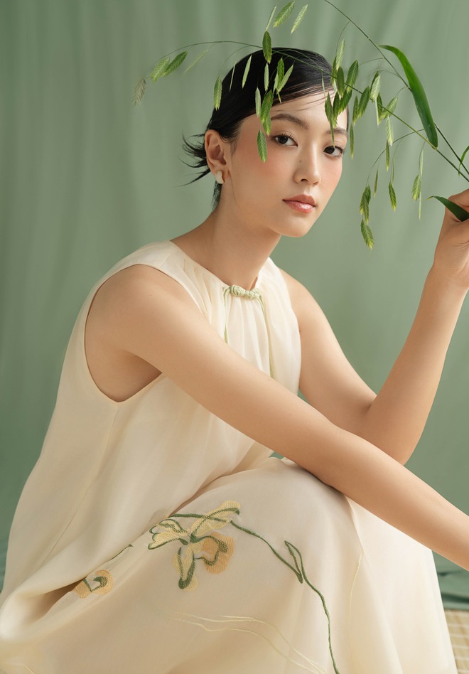 Đầm suông xinh đẹp, tự do, cho nàng được là chính mình- Ảnh 11. Đầm suông xinh đẹp, tự do, cho nàng được là chính mình- Ảnh 11.