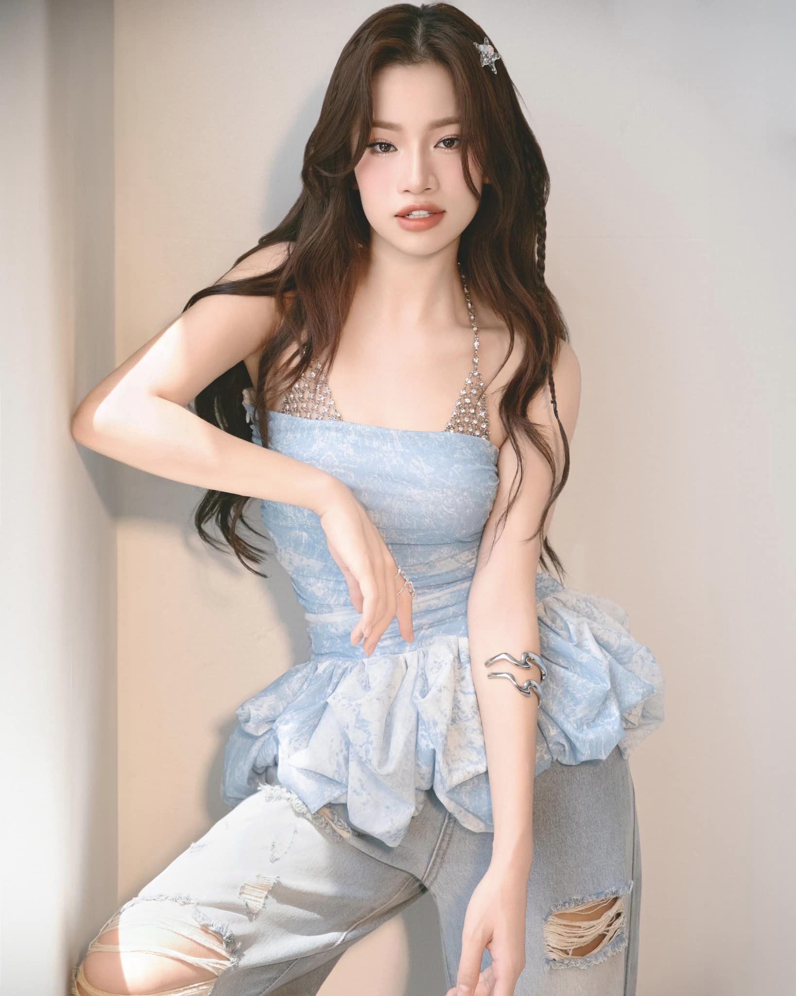 Bị Vũ Cát Tường nói đăng tin chưa kiểm chứng, Lâm Bảo Ngọc không công kích, dừng hát Bị Vũ Cát Tường nói đăng tin chưa kiểm chứng, Lâm Bảo Ngọc không công kích, dừng hát