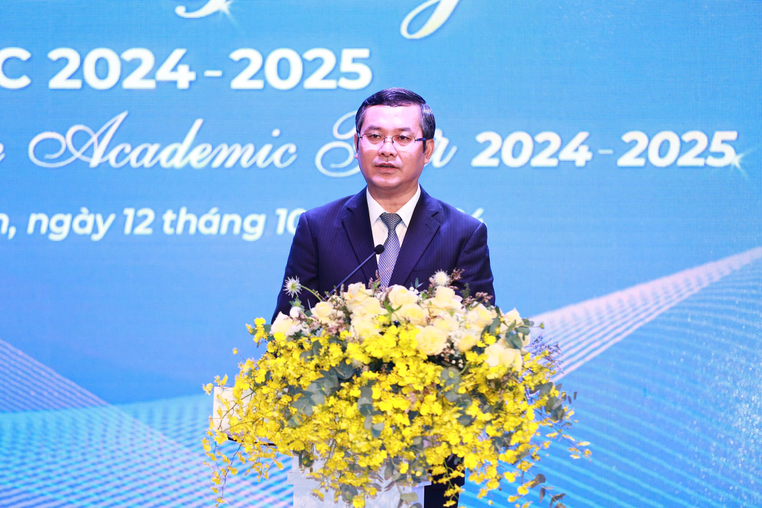 Bộ GD-ĐT giao 5 nhiệm vụ quan trọng cho Trường ĐH Luật TP HCM- Ảnh 4. Bộ GD-ĐT giao 5 nhiệm vụ quan trọng cho Trường ĐH Luật TP HCM- Ảnh 4.