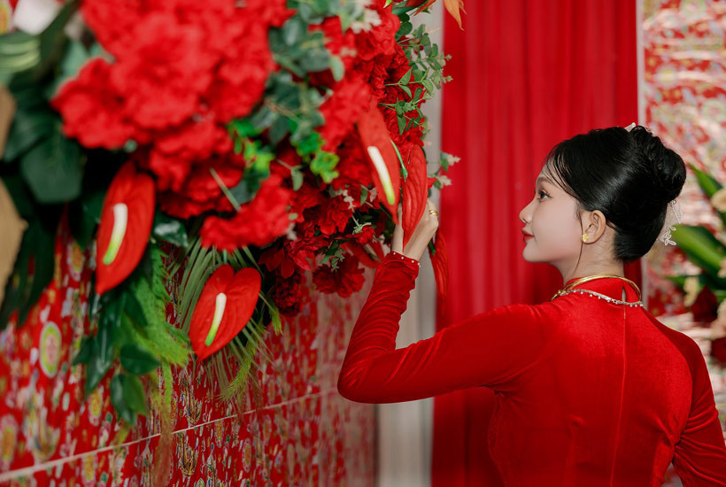 Chú rể Sóc Trăng 'đạo diễn' đám cưới phong cách lạ, cô dâu kém 12 tuổi sửng sốt - Ảnh 5. Chú rể Sóc Trăng 'đạo diễn' đám cưới phong cách lạ, cô dâu kém 12 tuổi sửng sốt - Ảnh 5.
