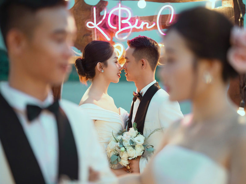 Anh em sinh đôi ở Đắk Lắk cưới vợ cùng ngày, hôn lễ nhiều điều đặc biệt - Ảnh 7. Anh em sinh đôi ở Đắk Lắk cưới vợ cùng ngày, hôn lễ nhiều điều đặc biệt - Ảnh 7.