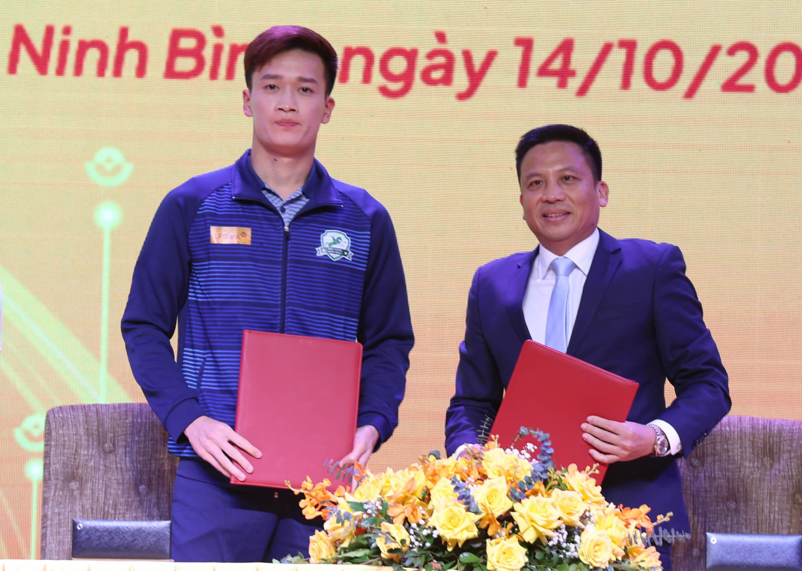 Ra mắt Hoàng Đức và Văn Lâm, CLB Ninh Bình quyết giành vé lên V-League- Ảnh 3. Ra mắt Hoàng Đức và Văn Lâm, CLB Ninh Bình quyết giành vé lên V-League- Ảnh 3.