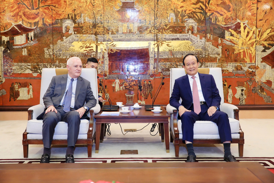 Chủ tịch HĐND TP Hà Nội Nguyễn Ngọc Tuấn tiếp xã giao Đại sứ Argentina tại Việt Nam, ngài Marcos A. Bednarski - Ảnh: Lê Hải
