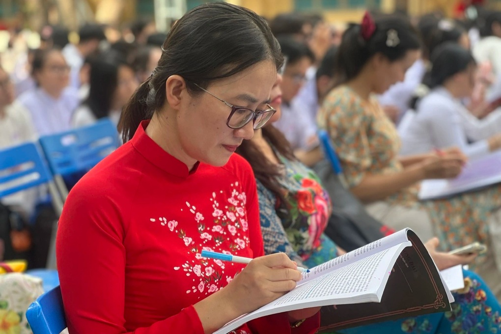 Từ đề xuất miễn học phí con giáo viên, nhìn về độ hot của ngành sư phạm - 3 Từ đề xuất miễn học phí con giáo viên, nhìn về độ hot của ngành sư phạm - 3