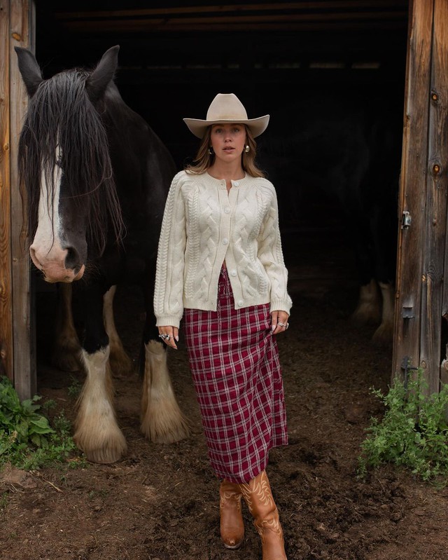 Khuấy đảo mùa thu với phong cách Cowgirl ‘cực cháy’- Ảnh 5. Khuấy đảo mùa thu với phong cách Cowgirl ‘cực cháy’- Ảnh 5.