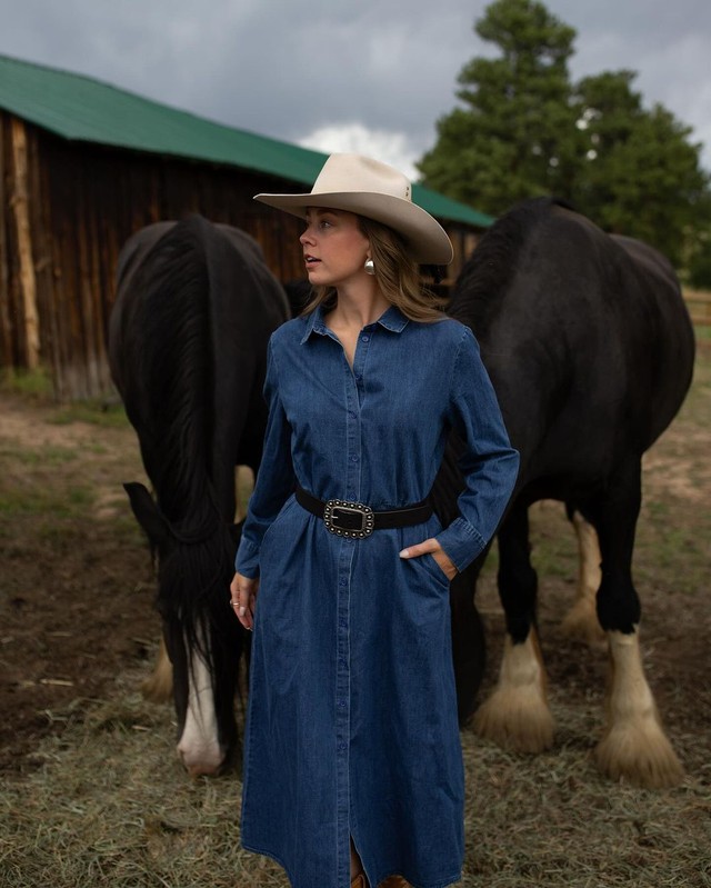Khuấy đảo mùa thu với phong cách Cowgirl ‘cực cháy’- Ảnh 8. Khuấy đảo mùa thu với phong cách Cowgirl ‘cực cháy’- Ảnh 8.