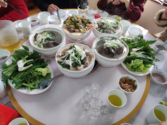 Những quán lòng lợn ngon nức tiếng quận Hà Đông, Hà Nội- Ảnh 3. Những quán lòng lợn ngon nức tiếng quận Hà Đông, Hà Nội- Ảnh 3.