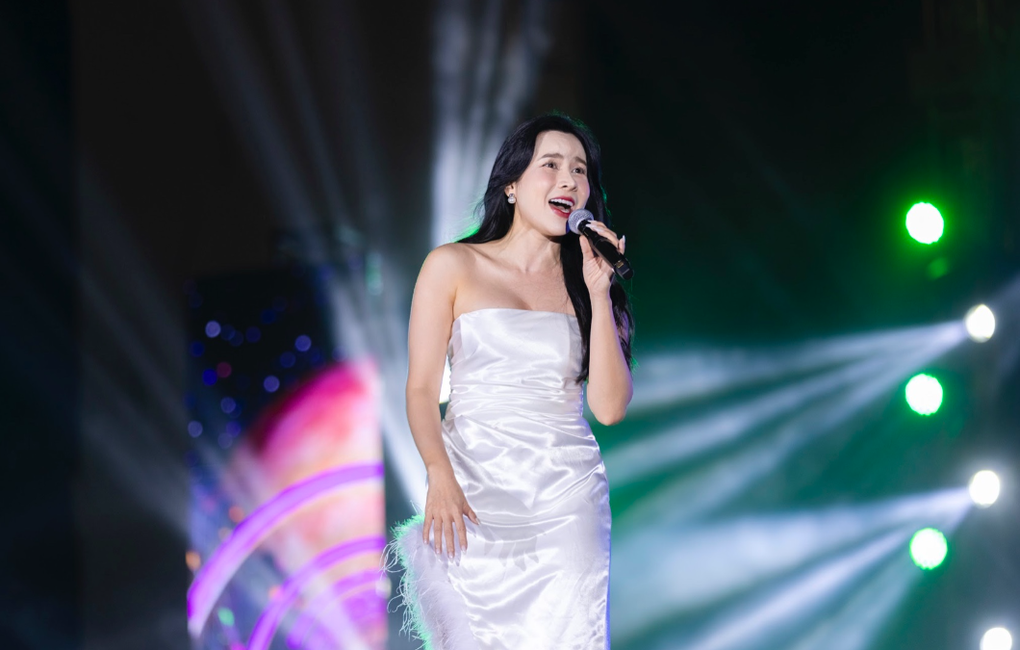 Chương trình Hồi sinh quyên góp được hơn 3 tỷ đồng ủng hộ vùng lũ Lào Cai - 3 Chương trình Hồi sinh quyên góp được hơn 3 tỷ đồng ủng hộ vùng lũ Lào Cai - 3