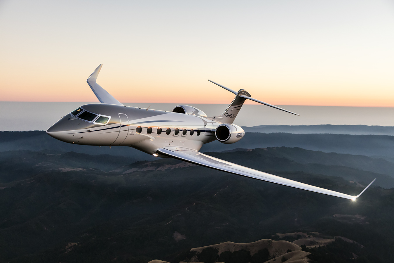Loạt tàu bay siêu sang Gulfstream đổ bộ sân bay Đà Nẵng - Ảnh 14. Loạt tàu bay siêu sang Gulfstream đổ bộ sân bay Đà Nẵng - Ảnh 14.