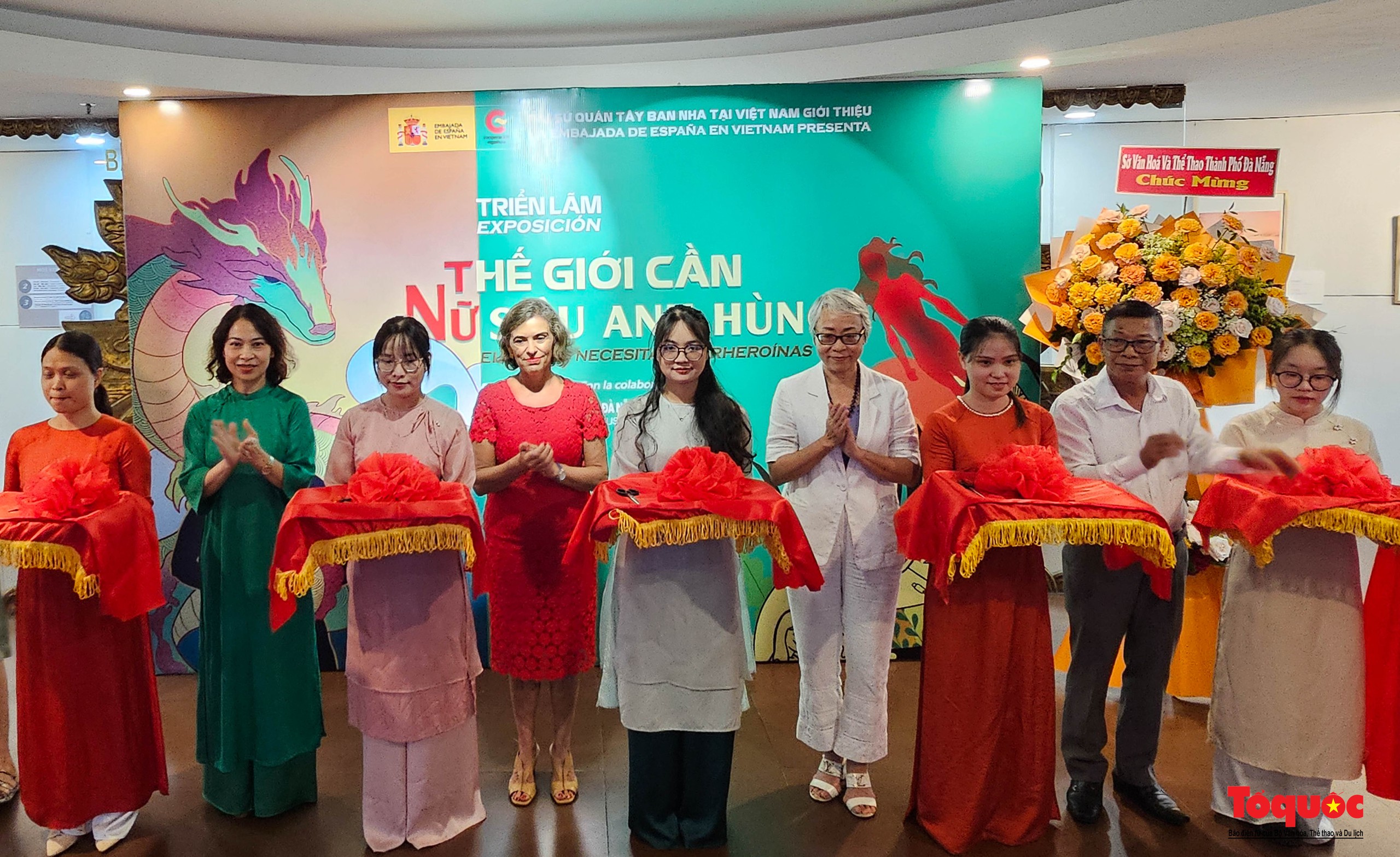Khai mạc triển lãm “Thế giới cần nữ siêu anh hùng” - Ảnh 3. Khai mạc triển lãm “Thế giới cần nữ siêu anh hùng” - Ảnh 3.