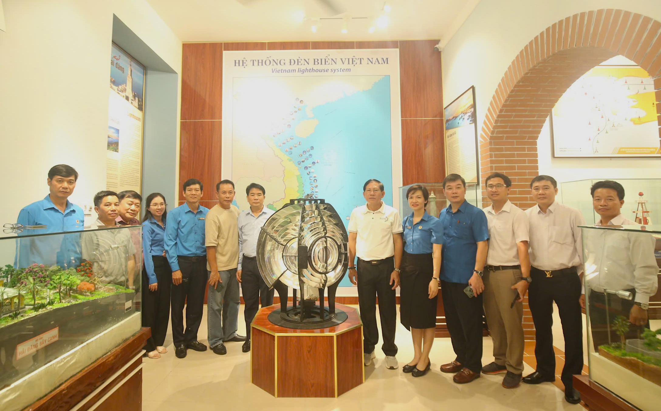 Tăng cường hợp tác công đoàn giao thông Việt - Lào- Ảnh 3. Tăng cường hợp tác công đoàn giao thông Việt - Lào- Ảnh 3.