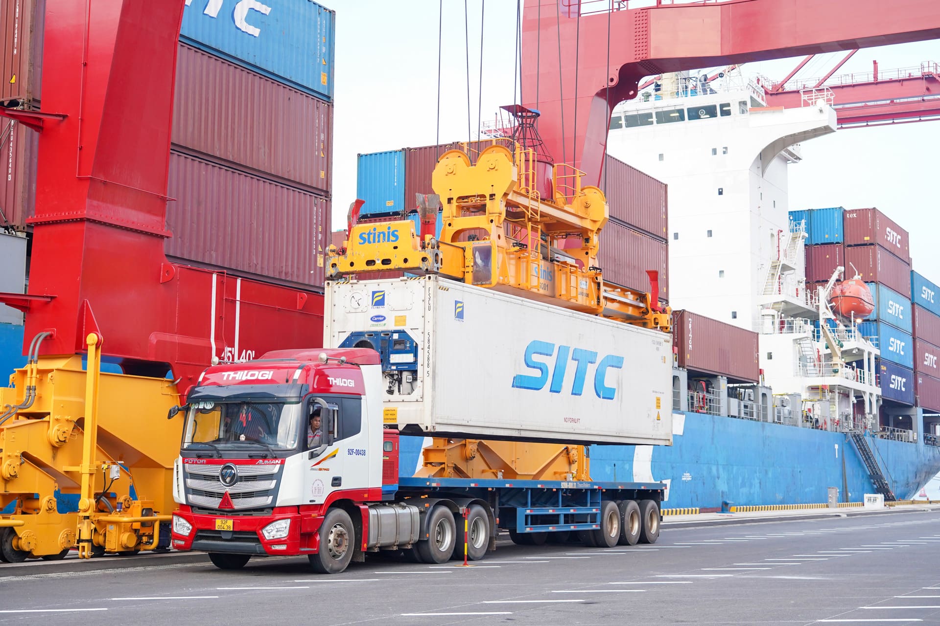 Lô sầu riêng này được THILOGI cung ứng dịch vụ logistics trọn gói từ vận tải đường bộ, cảng biển đến vận tải biển (2) 4