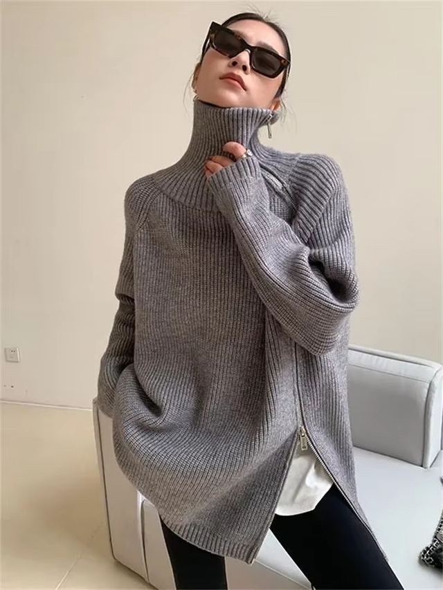 Mùa đông không lạnh với áo len cao cổ sành điệu, ấm áp- Ảnh 7. Mùa đông không lạnh với áo len cao cổ sành điệu, ấm áp- Ảnh 7.