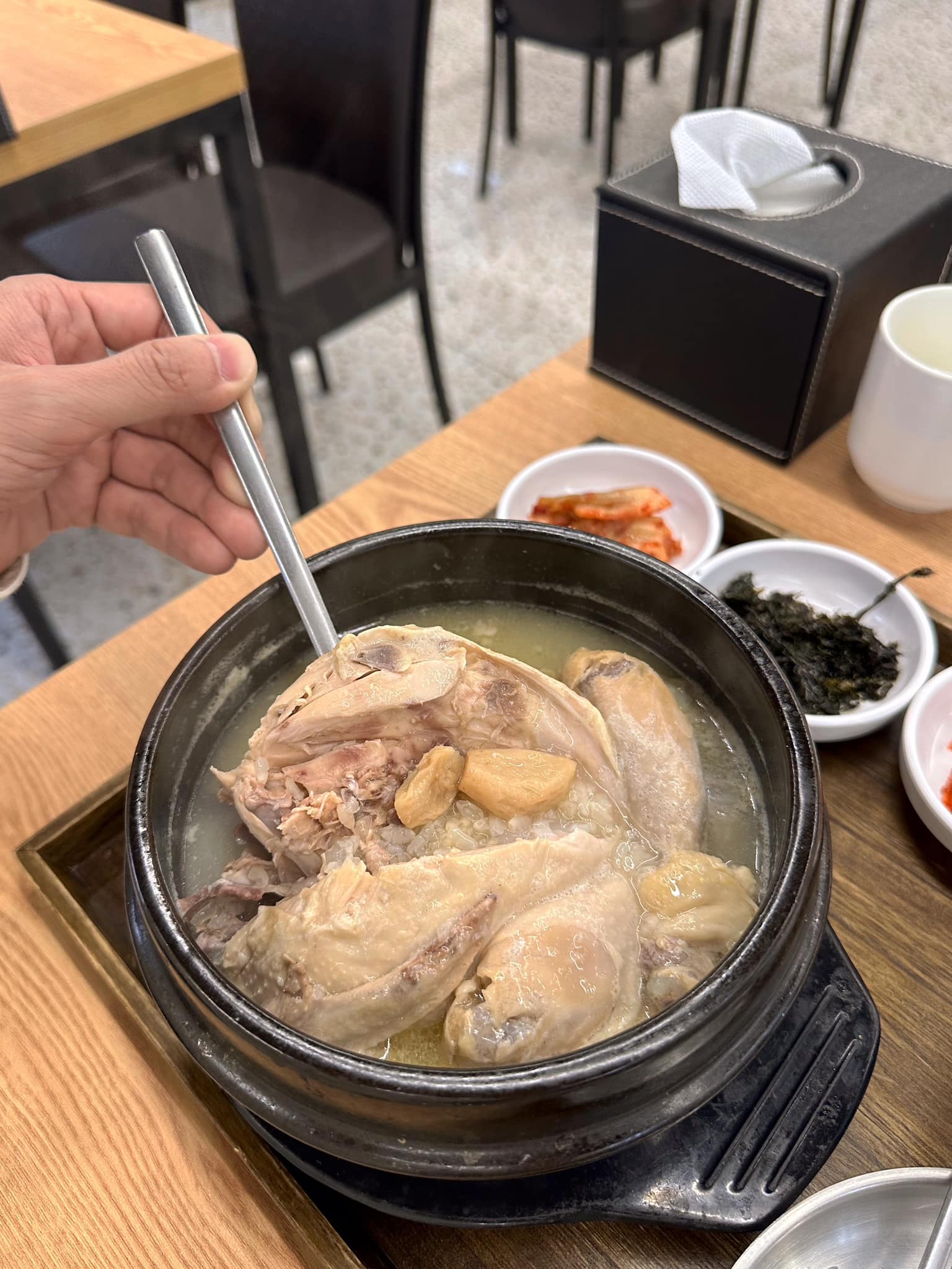 Quang Vinh giới thiệu món ngon khi du lịch Hàn Quốc - Ảnh 3. Quang Vinh giới thiệu món ngon khi du lịch Hàn Quốc - Ảnh 3.