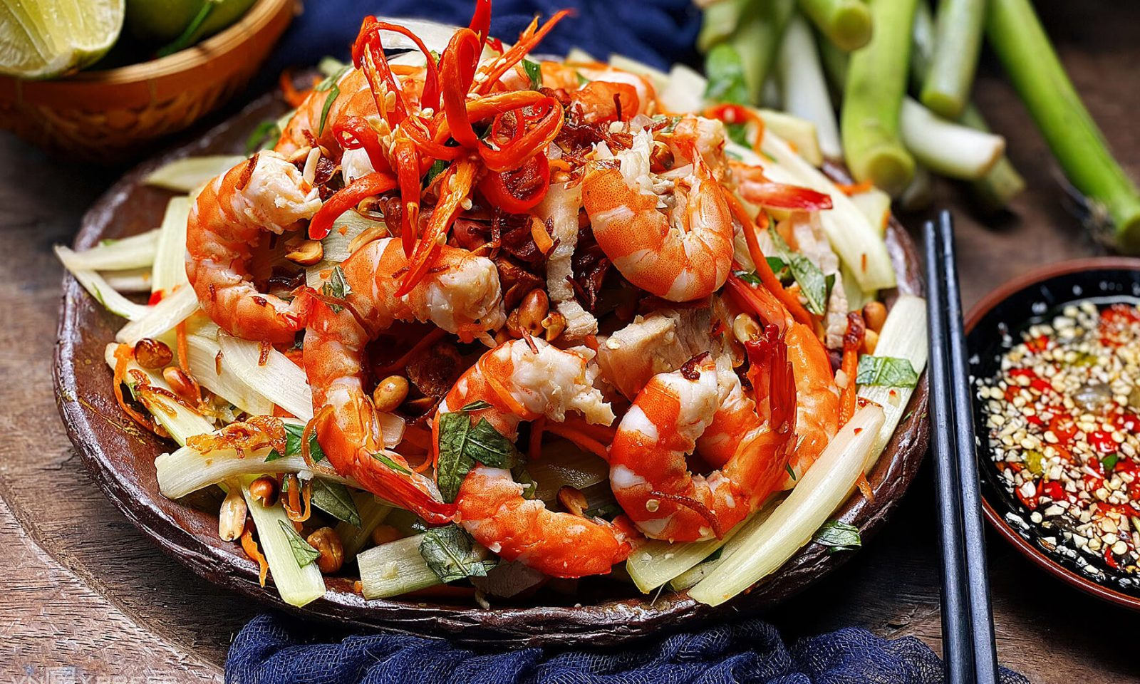 Loại cây dại khi xưa hay cho lợn ăn: Giờ đem xào tôm thơm lừng, làm gỏi ngon giòn thanh mát - Ảnh 3. Loại cây dại khi xưa hay cho lợn ăn: Giờ đem xào tôm thơm lừng, làm gỏi ngon giòn thanh mát - Ảnh 3.