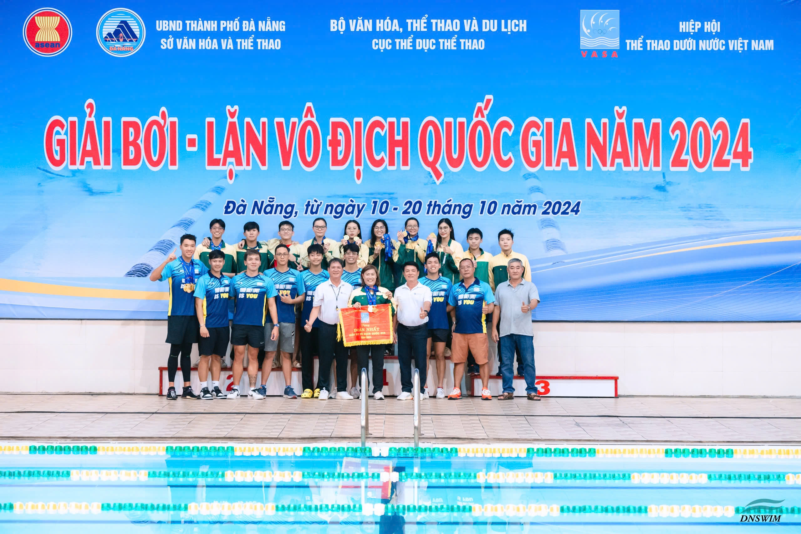 VĐV Việt kiều Lương Jeremie giúp bơi lội TP.HCM trở lại ngôi vương- Ảnh 4. VĐV Việt kiều Lương Jeremie giúp bơi lội TP.HCM trở lại ngôi vương- Ảnh 4.