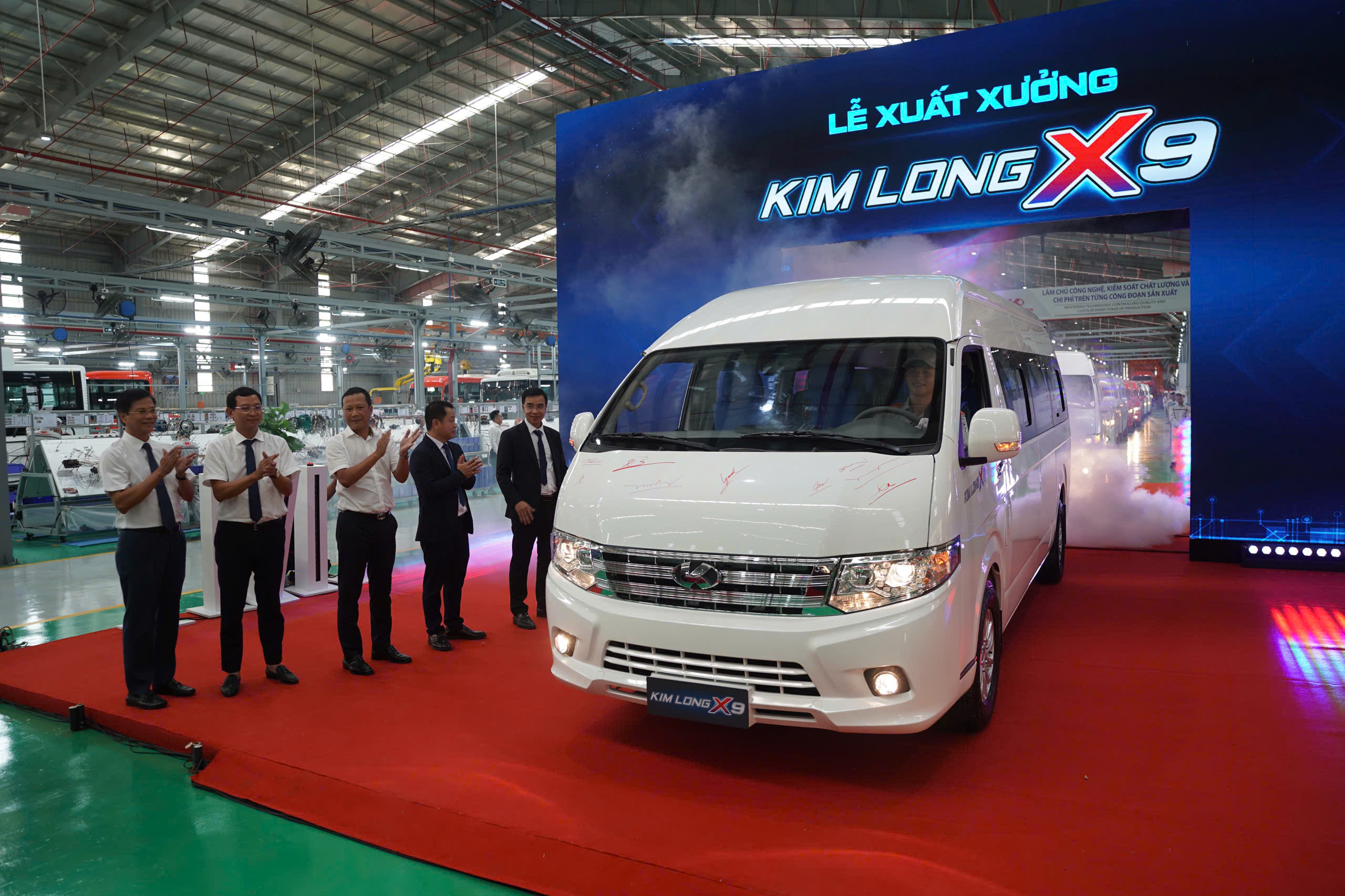 Xe minibus Kim Long X9 vừa ra mắt ở Huế có gì đặc biệt?- Ảnh 3. Xe minibus Kim Long X9 vừa ra mắt ở Huế có gì đặc biệt?- Ảnh 3.