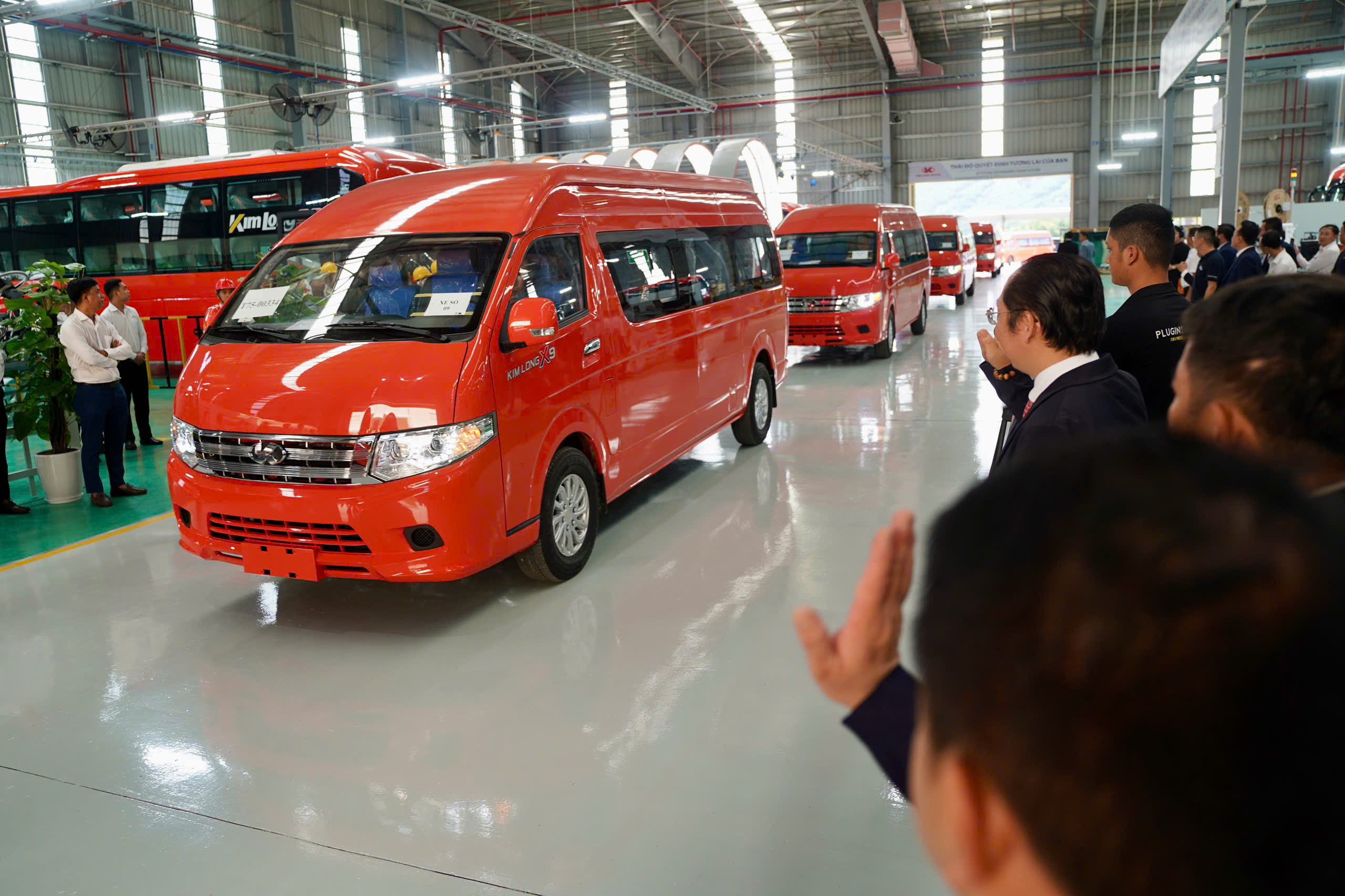 Xe minibus Kim Long X9 vừa ra mắt ở Huế có gì đặc biệt?- Ảnh 4. Xe minibus Kim Long X9 vừa ra mắt ở Huế có gì đặc biệt?- Ảnh 4.