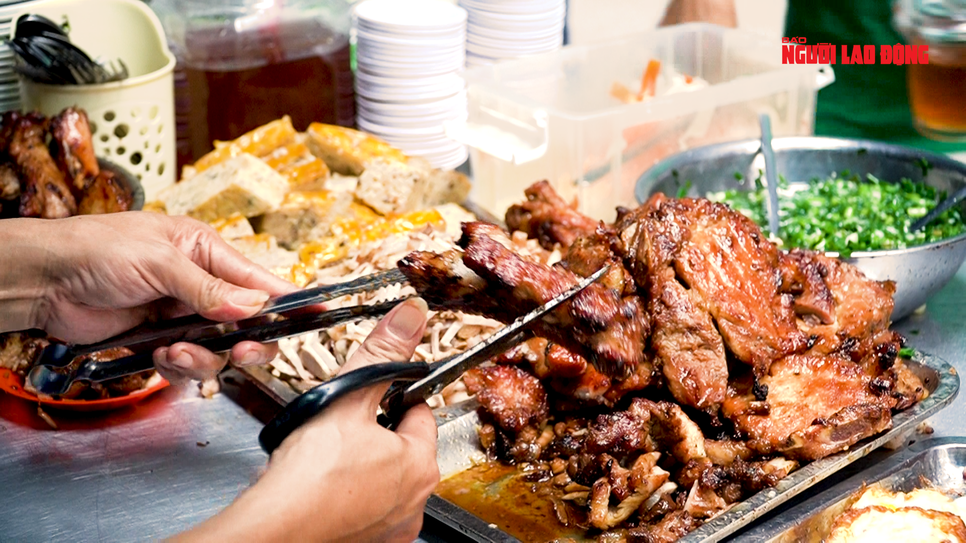 Những quán cơm tấm gia truyền đặc biệt ở TP HCM - Ảnh 3. Những quán cơm tấm gia truyền đặc biệt ở TP HCM - Ảnh 3.