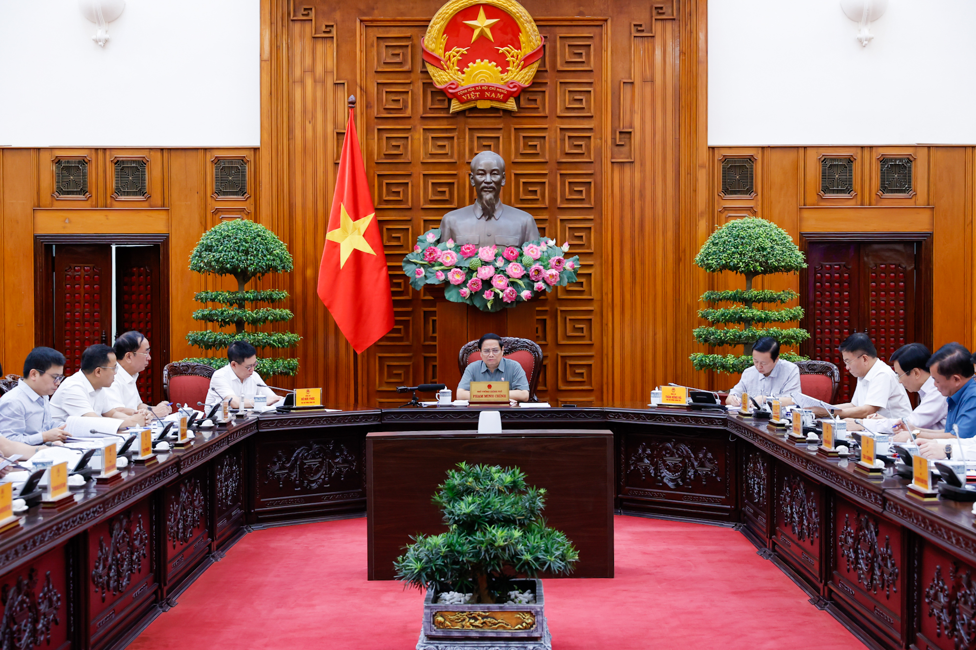 Thủ tướng: Ngay trong ngày 19/10 phải ban hành Nghị định về điện mặt trời mái nhà- Ảnh 2. Thủ tướng: Ngay trong ngày 19/10 phải ban hành Nghị định về điện mặt trời mái nhà- Ảnh 2.