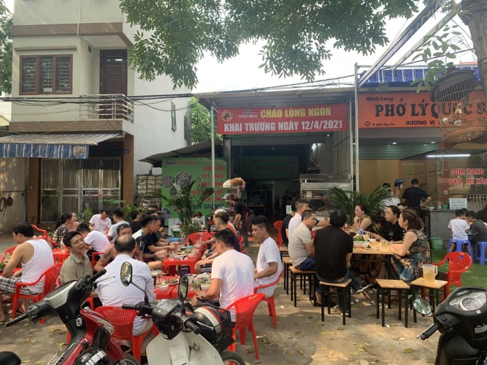 Những quán lòng lợn ngon nức tiếng quận Hoàng Mai, Hà Nội - Ảnh 5. Những quán lòng lợn ngon nức tiếng quận Hoàng Mai, Hà Nội - Ảnh 5.