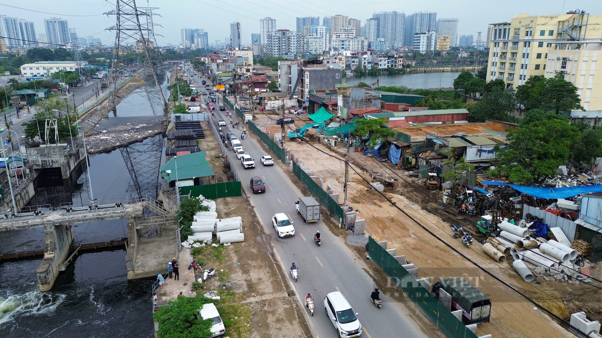 Dồn lực thi công mở rộng con đường gần 1.000 tỷ đồng/1km tại Hà Nội- Ảnh 3. Dồn lực thi công mở rộng con đường gần 1.000 tỷ đồng/1km tại Hà Nội- Ảnh 3.