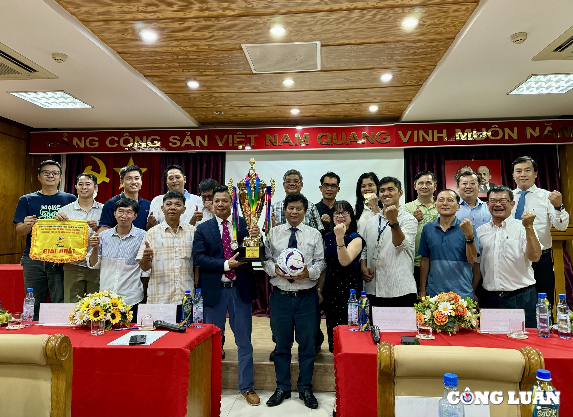 12 doi tham du giai bong da cac co quan bao chi toan quoc press cup 2024 khu vuc phia nam hinh 3