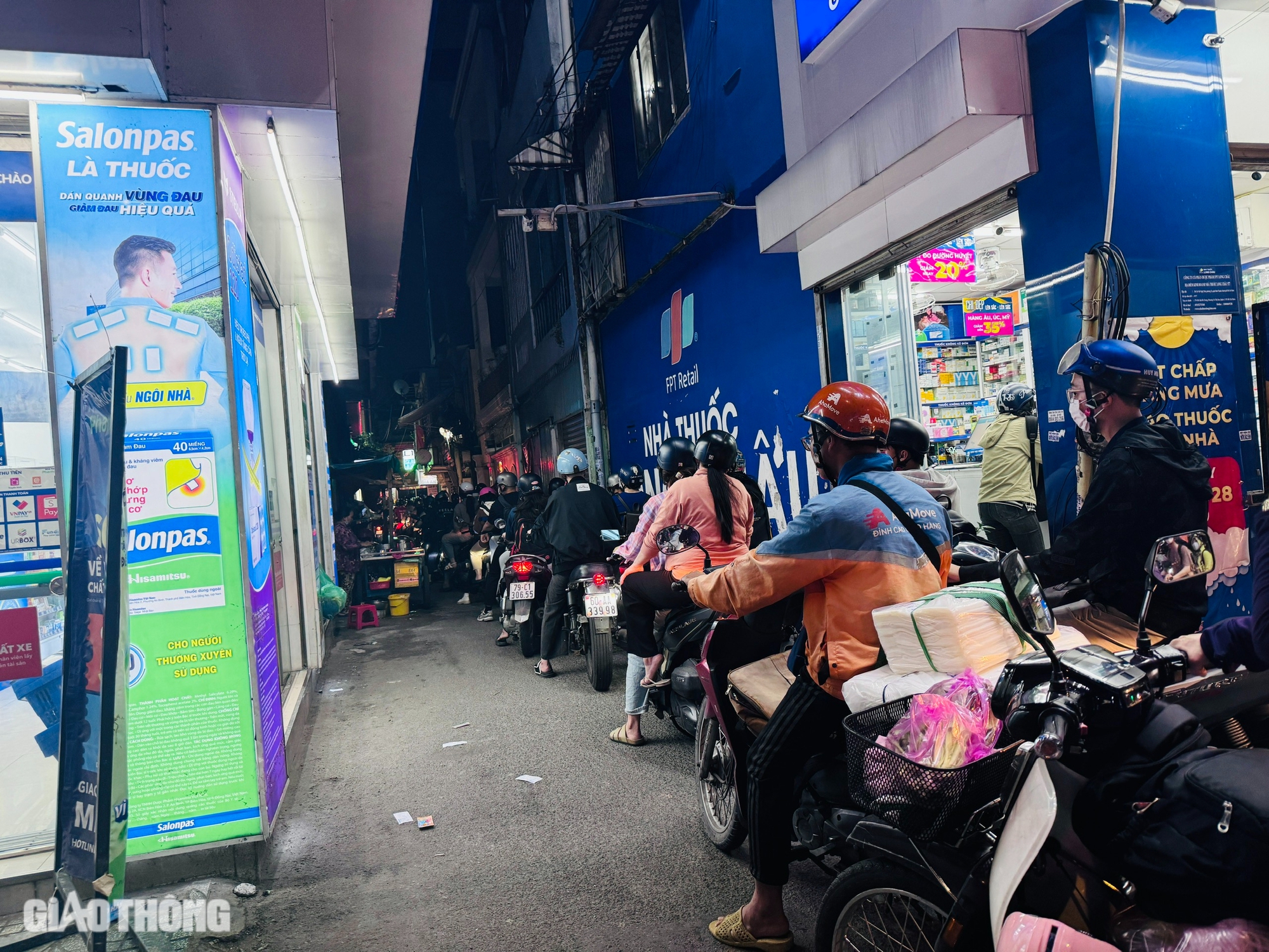 TP.HCM: Một tháng ùn tắc gần 70 lần, đường Xô Viết Nghệ Tĩnh quá tải cỡ nào?- Ảnh 8. TP.HCM: Một tháng ùn tắc gần 70 lần, đường Xô Viết Nghệ Tĩnh quá tải cỡ nào?- Ảnh 8.