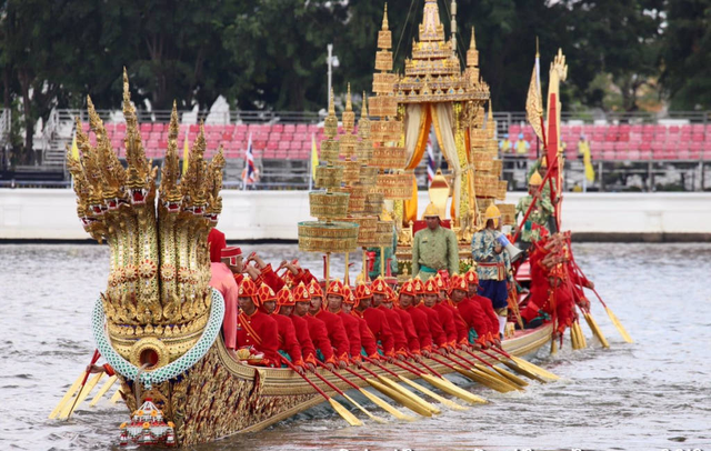 Lễ hội Hoàng gia Thái Lan có gì đặc sắc mà thu hút đến vậy?- Ảnh 3. Lễ hội Hoàng gia Thái Lan có gì đặc sắc mà thu hút đến vậy?- Ảnh 3.