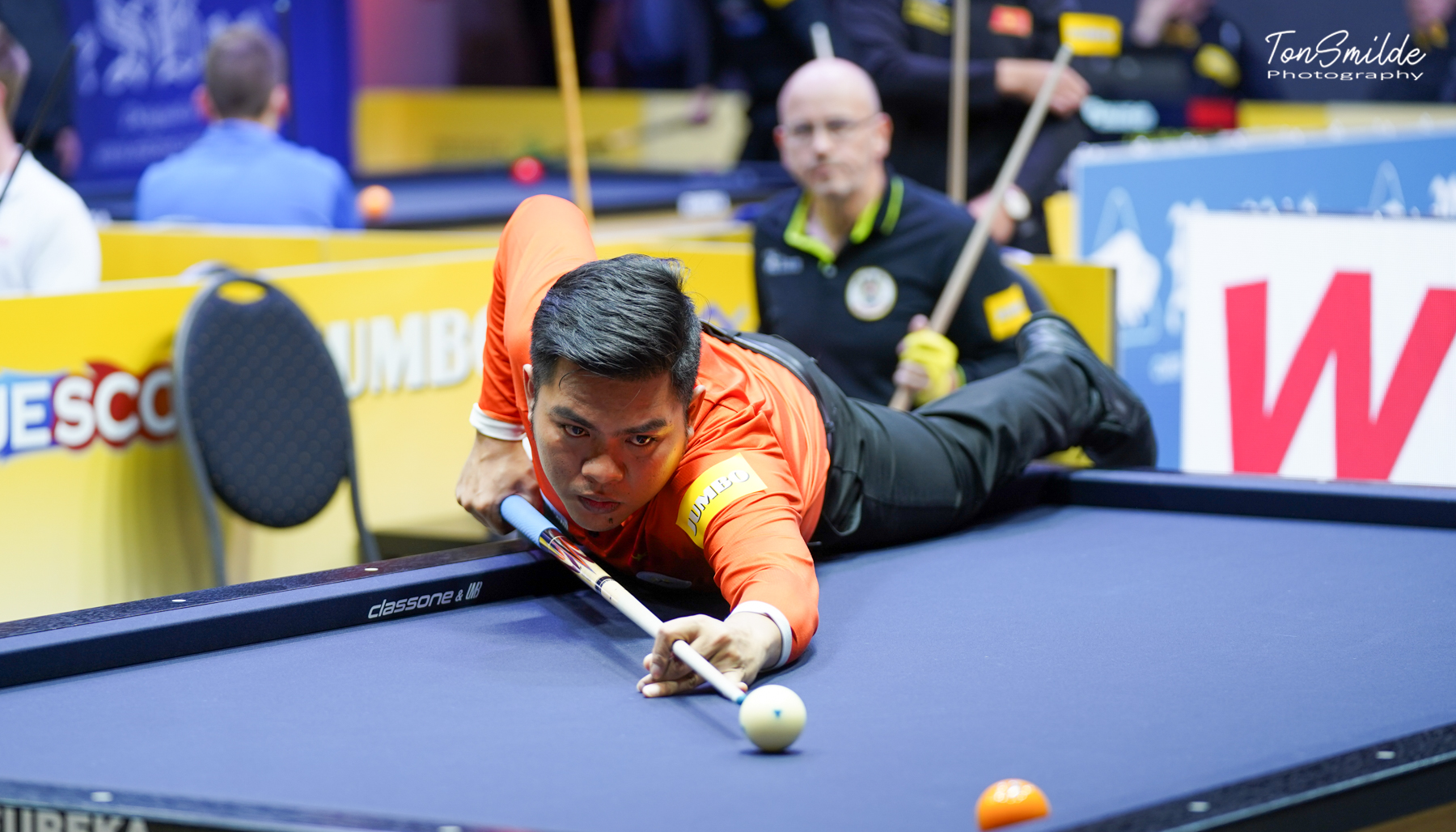 World Cup billiards: 3 người đi tiếp với ngôi nhất, cơ thủ Việt Nam áp đảo- Ảnh 2. World Cup billiards: 3 người đi tiếp với ngôi nhất, cơ thủ Việt Nam áp đảo- Ảnh 2.