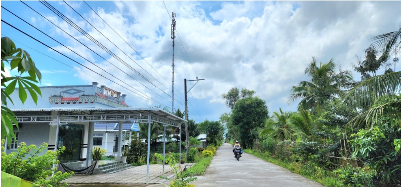 Cơ sở hạ tầng, nhất là hạ tầng giao thông trên địa bàn tỉnh Cà Mau ngày càng được cải thiện. Các tuyến đường liên vùng, liên huyện tạo điều kiện mạnh mẽ cho phát triển thương mại, dịch vụ, giao thương. Ảnh: Đầu tư hạ tầng ở huyện U Minh, Cà Mau. Cơ sở hạ tầng, nhất là hạ tầng giao thông trên địa bàn tỉnh Cà Mau ngày càng được cải thiện. Các tuyến đường liên vùng, liên huyện tạo điều kiện mạnh mẽ cho phát triển thương mại, dịch vụ, giao thương. Ảnh: Đầu tư hạ tầng ở huyện U Minh, Cà Mau.