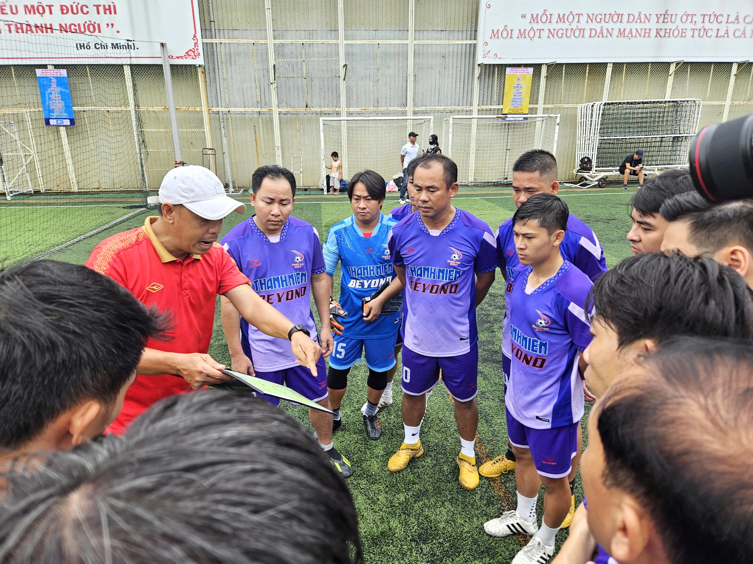 Khai mạc Press Cup 2024: Tràn ngập niềm vui, các trận đấu hấp dẫn- Ảnh 3. Khai mạc Press Cup 2024: Tràn ngập niềm vui, các trận đấu hấp dẫn- Ảnh 3.