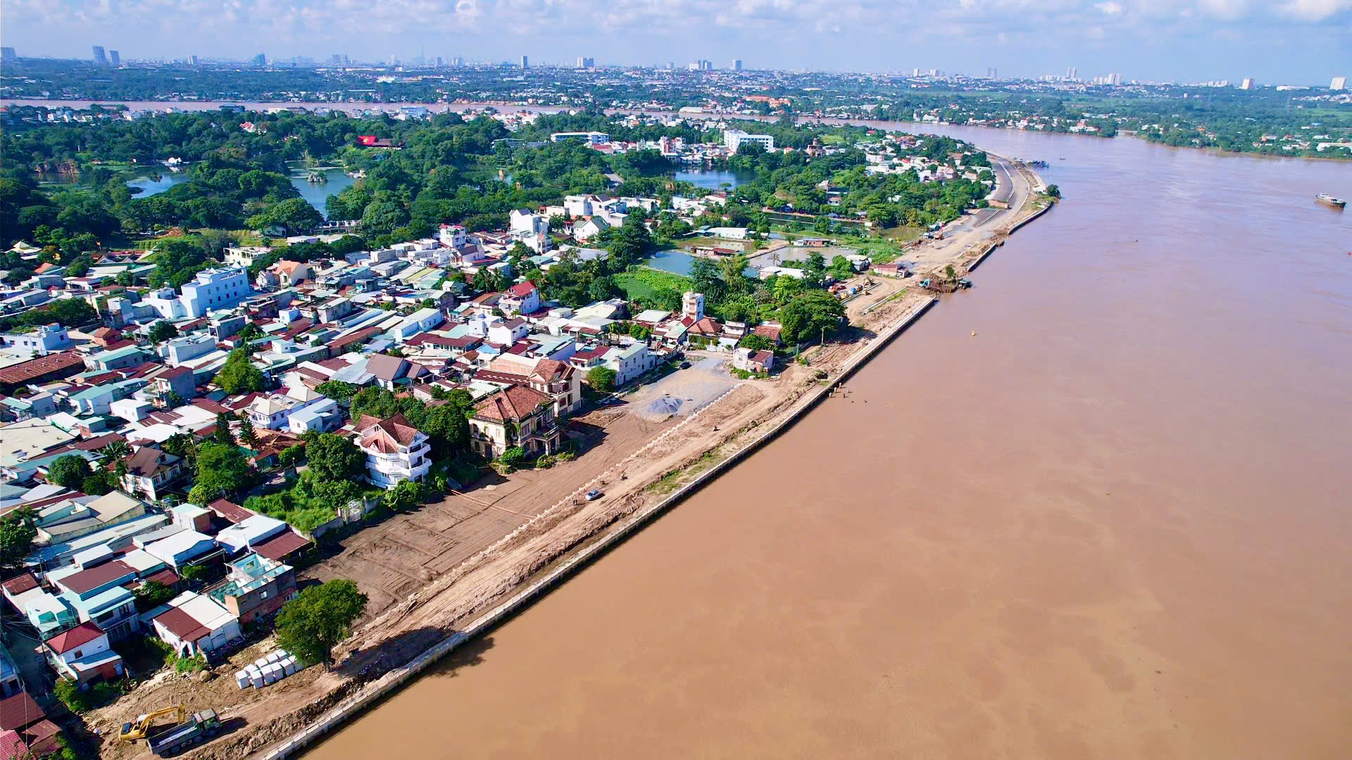 Thống nhất xin nắn đường ven sông Đồng Nai để bảo tồn nhà cổ 100 tuổi- Ảnh 2. Thống nhất xin nắn đường ven sông Đồng Nai để bảo tồn nhà cổ 100 tuổi- Ảnh 2.