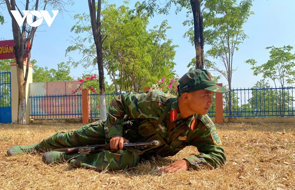 những đại đội bộ binh thép trên biên giới Đắk lắk hình ảnh 2 nhung dai doi bo binh thep tren bien gioi Dak lak hinh anh 2